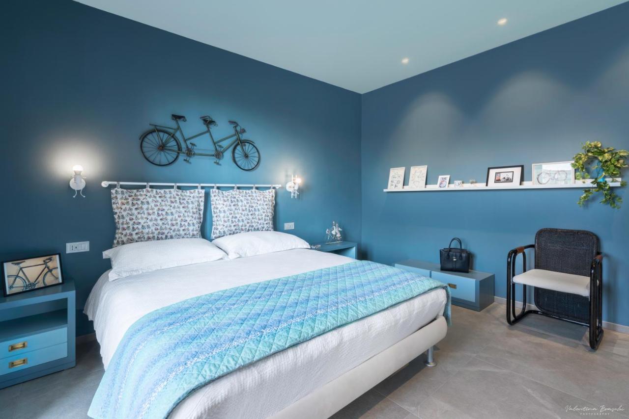 Draisina Bike Apartments Due Oleggio Castello Екстериор снимка